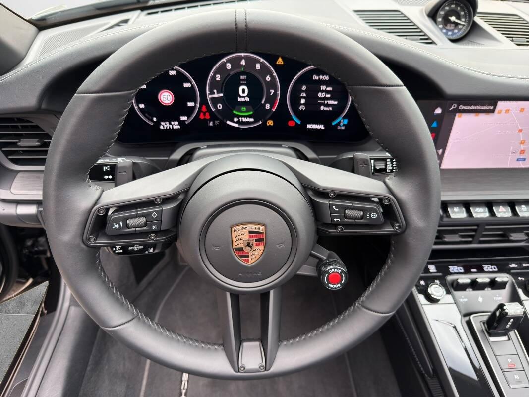 Porsche 911 TARGA 4 GTS 541CV HYBRID