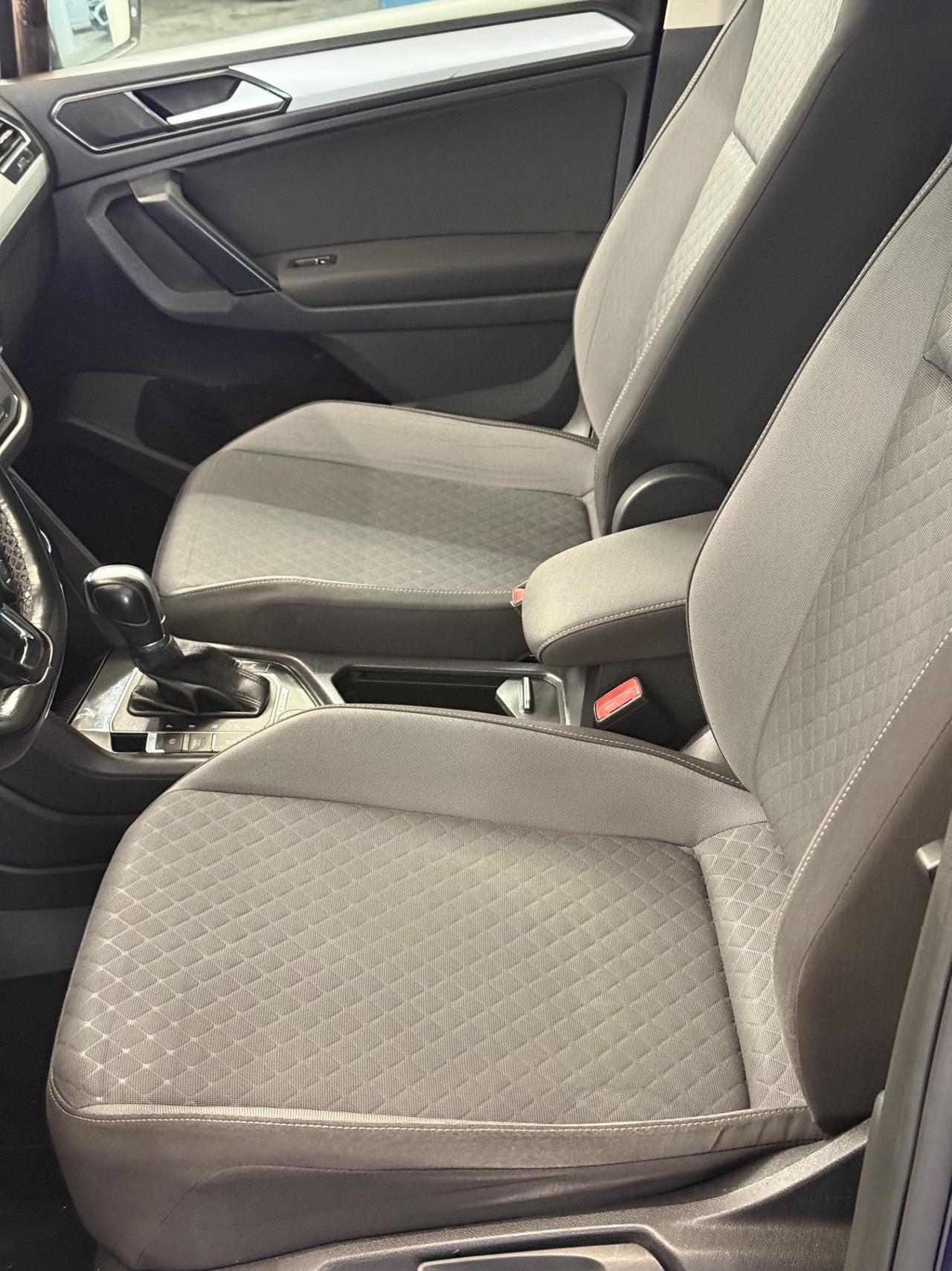 Volkswagen Tiguan 2.0 TDI SCR DSG 4MOTION Business BMT