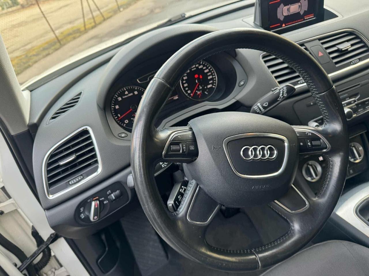 Audi Q3 Anno 2012 2.0 Benz/GPL Cambio MANUALE