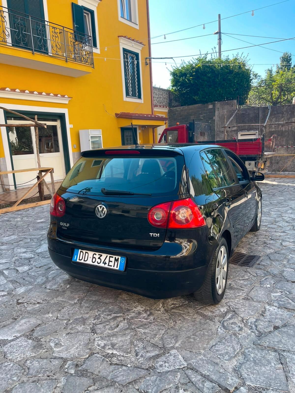 Volkswagen Golf 1.9 TDI 5p. Sportline