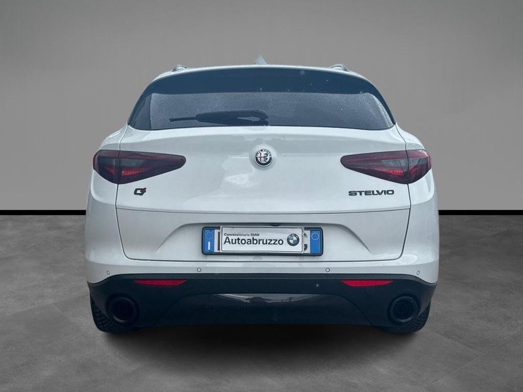 Alfa Romeo Stelvio 2.2 Turbo B-Tech Q4 Auto