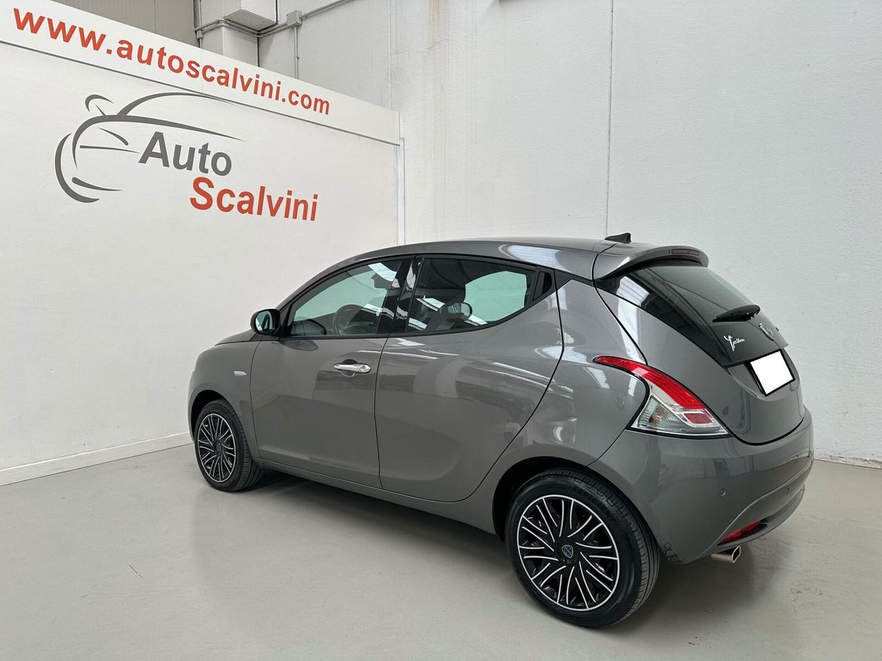 Lancia Ypsilon 1.0 FireFly 5 porte S&S Hybryd Gold