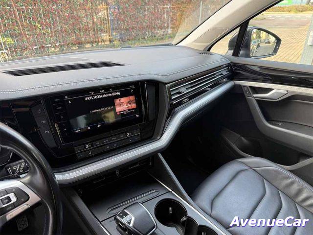 VOLKSWAGEN Touareg 3.0 tdi Black Style tiptronic TELECAMERA CARPLAY