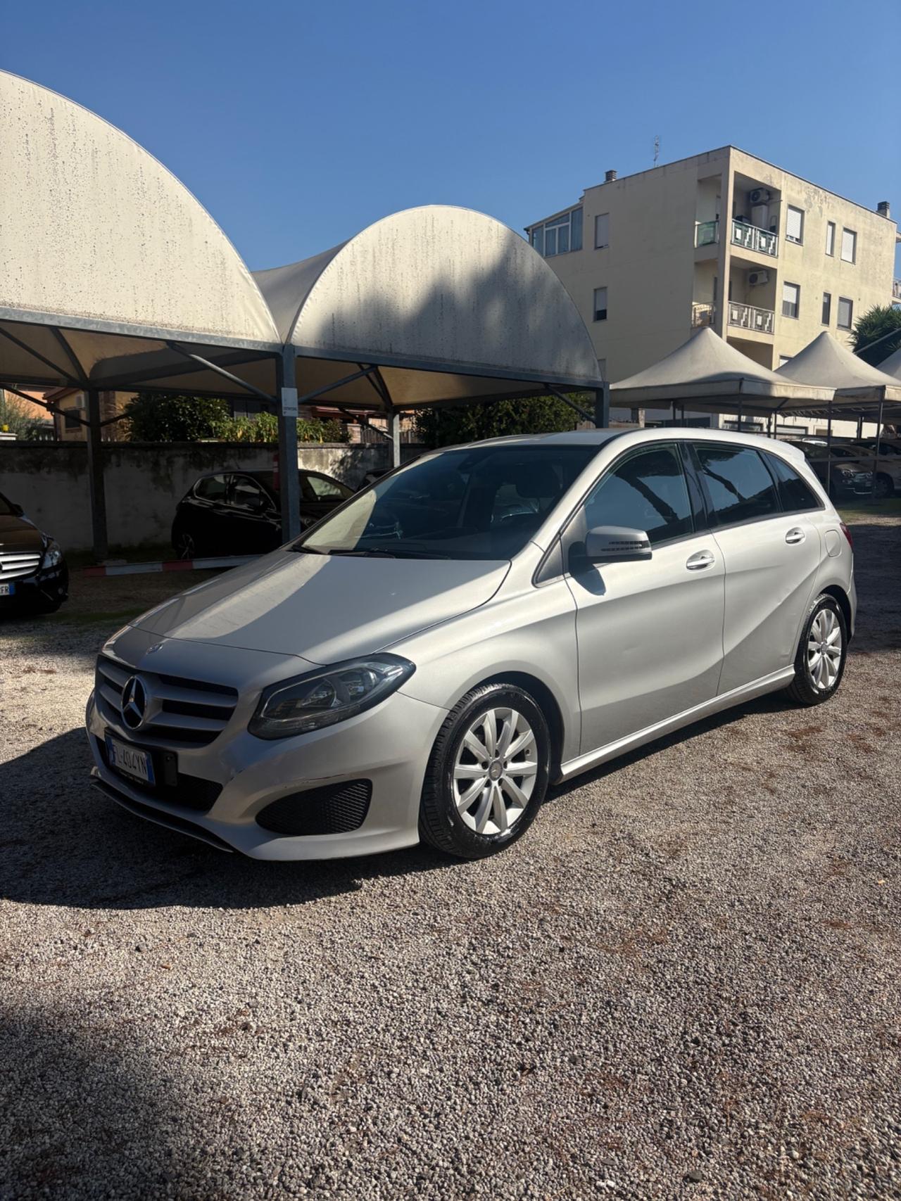 Mercedes-benz B 180 d Premium
