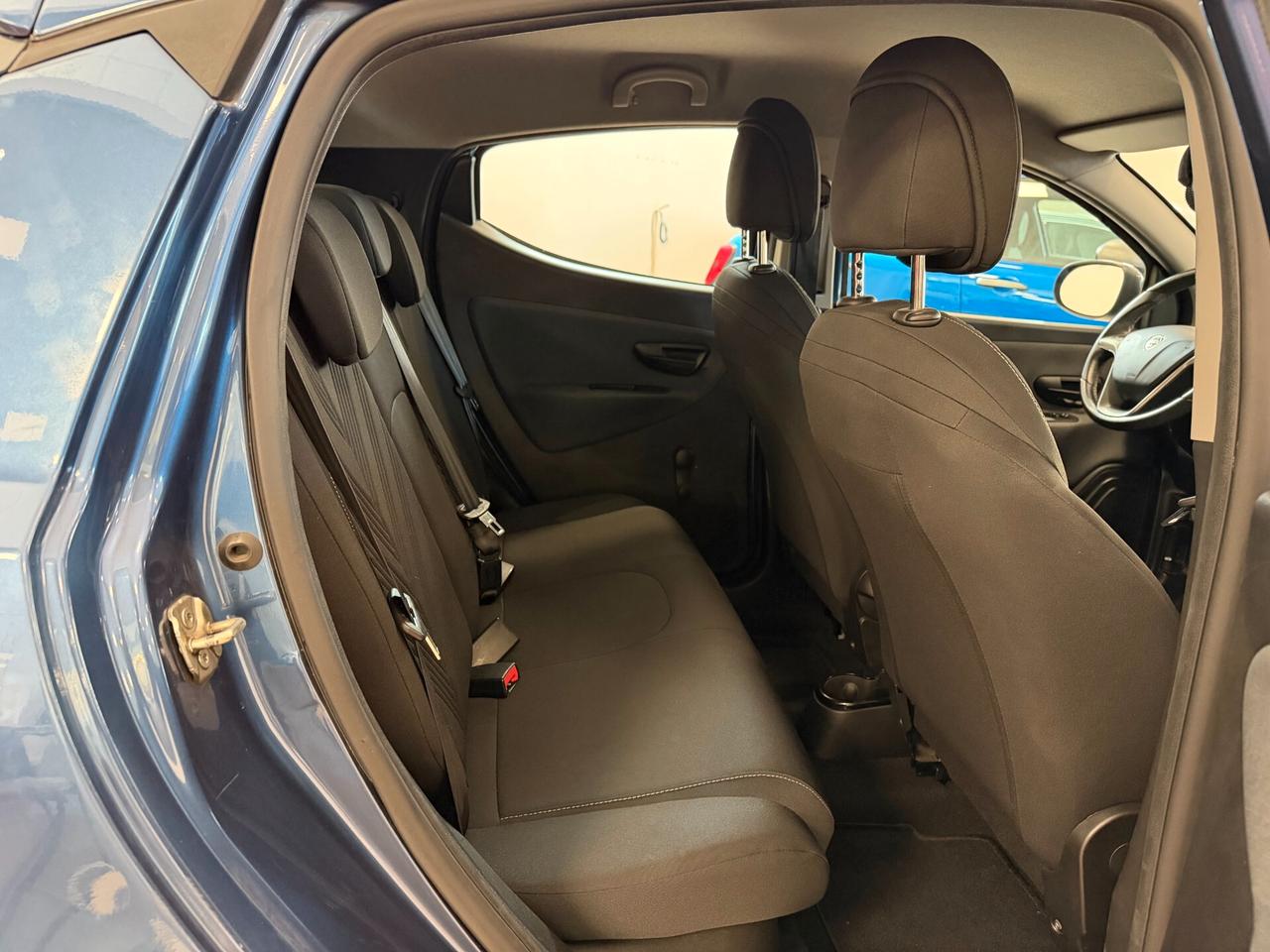 Lancia Ypsilon 1.0 FireFly S&S Hybrid Alberta Ferretti