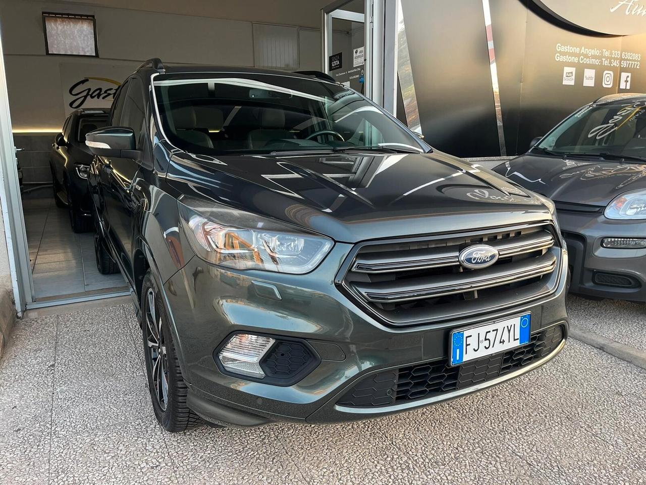 Ford Kuga 1.5 TDCI 120 CV 2WD ST-Line