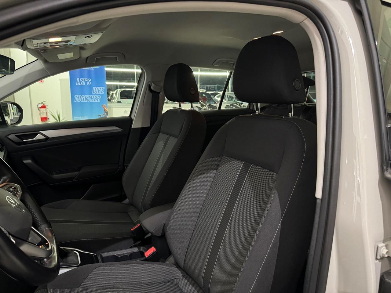 VOLKSWAGEN T-Roc 2022 1.0 tsi Life 110cv