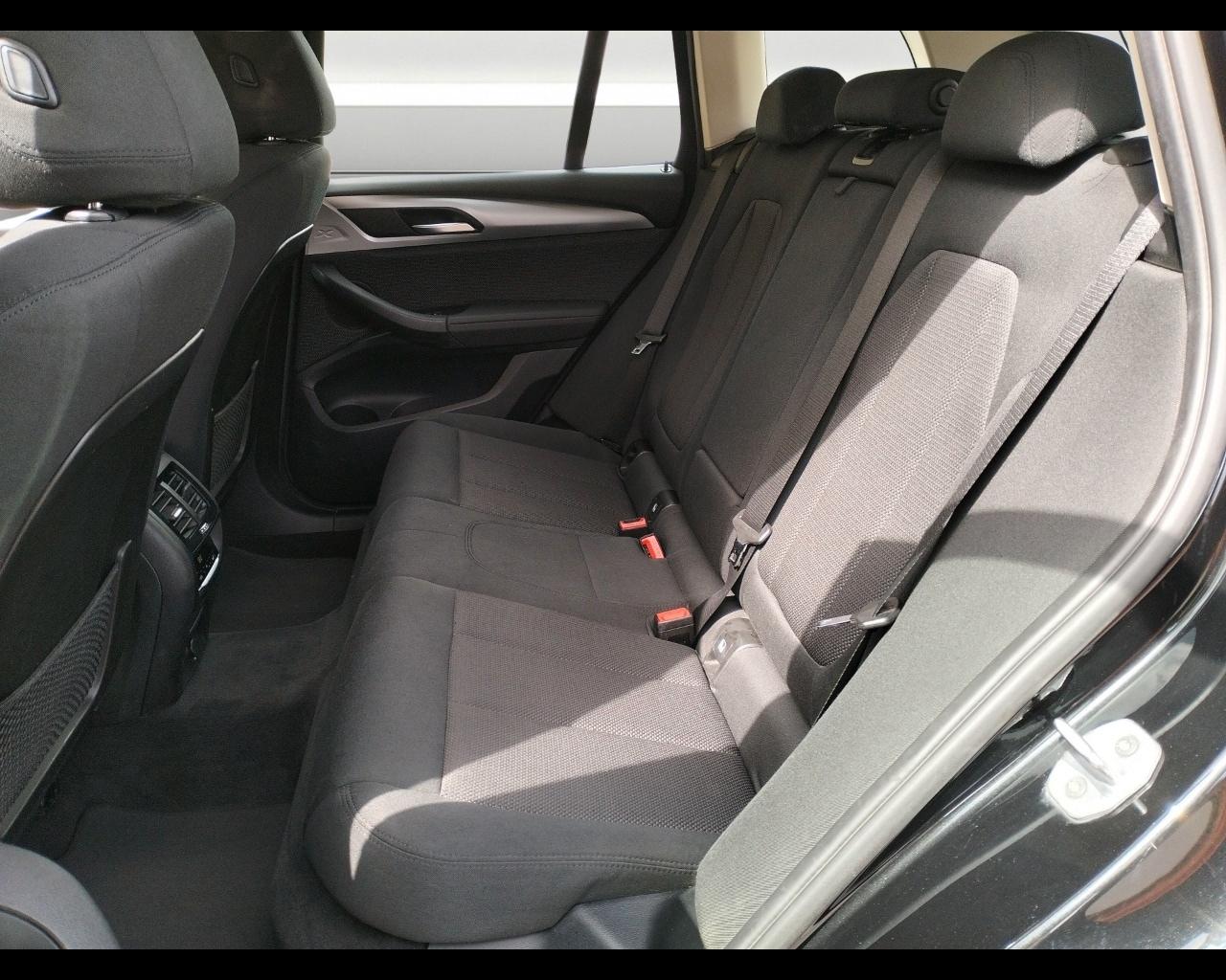 BMW X3 (G01/F97) X3 sDrive18d Business A...