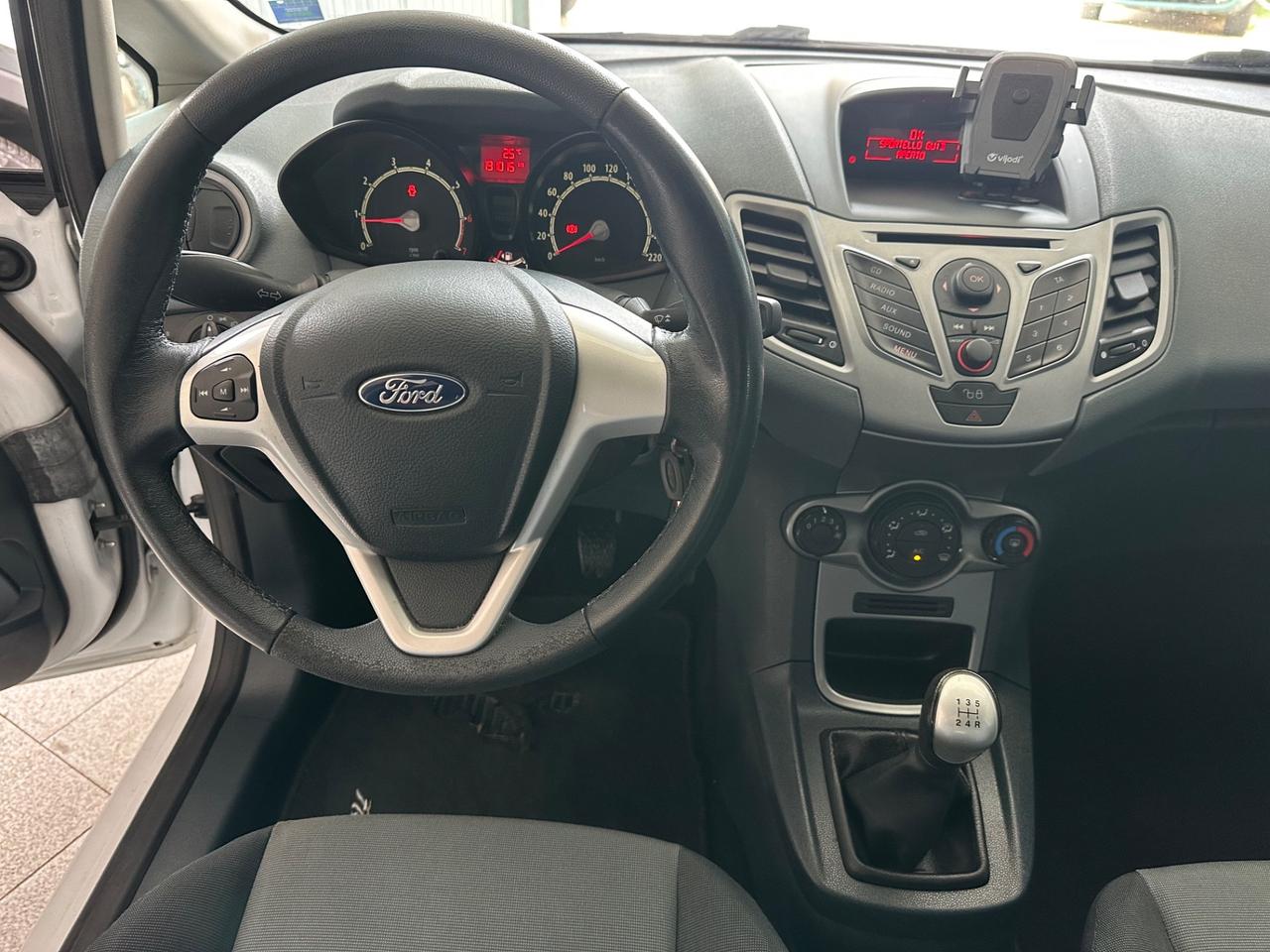 Ford Fiesta 1.4 5 porte Bz.- GPL Titanium