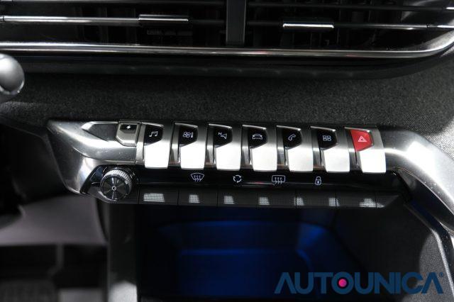 PEUGEOT 3008 HYBRID4 300 E-EAT8 ALLURE PACK