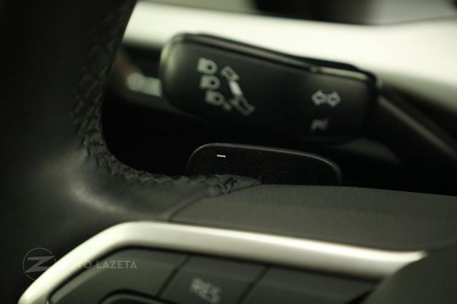 VOLKSWAGEN Golf 1.0 eTSI EVO DSG Life