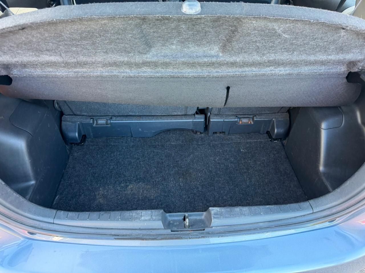 Toyota Yaris 1.0 5 porte Sol - Anno 2011 - Neopatentato