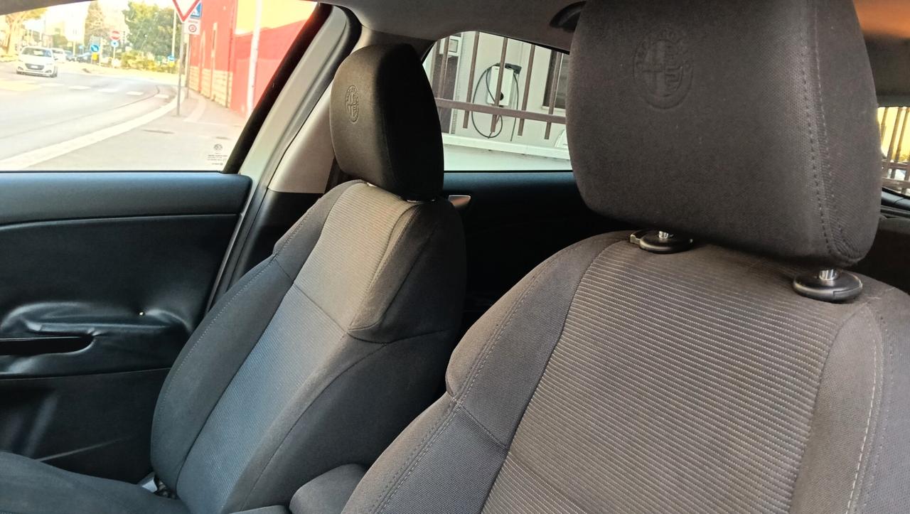 ALFA ROMEO GIULIETTA 1.6 MTJ-2011