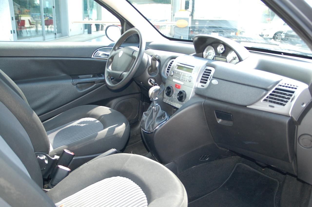 Lancia Ypsilon 1.2 Oro