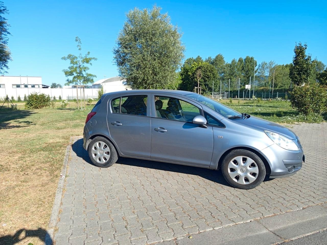 Opel Corsa 1.2 5 porte Cosmo