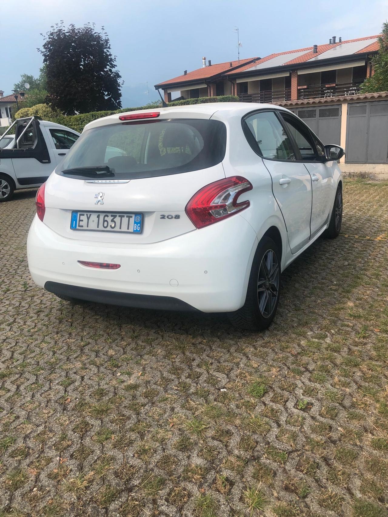 Peugeot 208 1.4 HDi 68 CV 5 porte Active