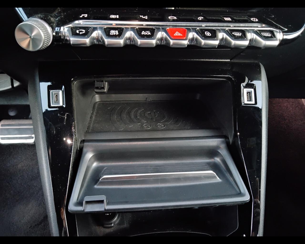 PEUGEOT 2008 II 2020 - 2008 1.2 puretech GT Pack s&s 130cv eat8