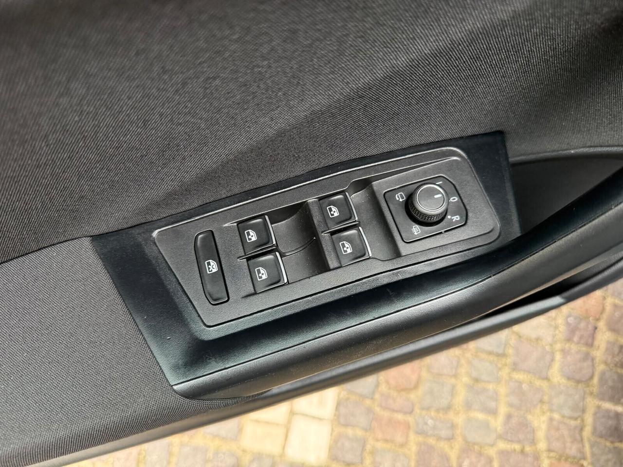 Volkswagen T-Roc 1.0 TSI 110cv STYLE 2021 UNICA!