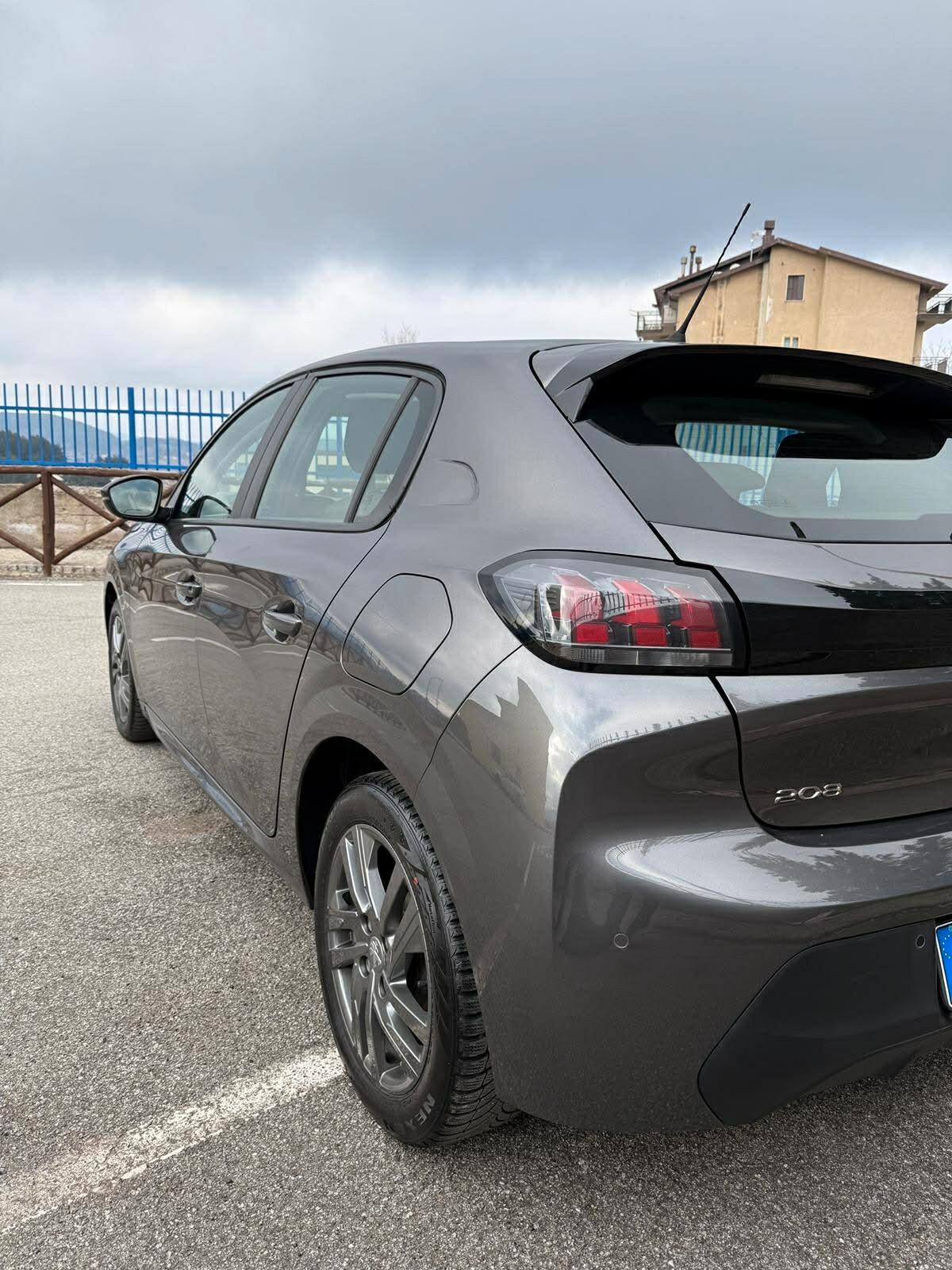 Peugeot 208 1.2 PureTech 75 cv Allure