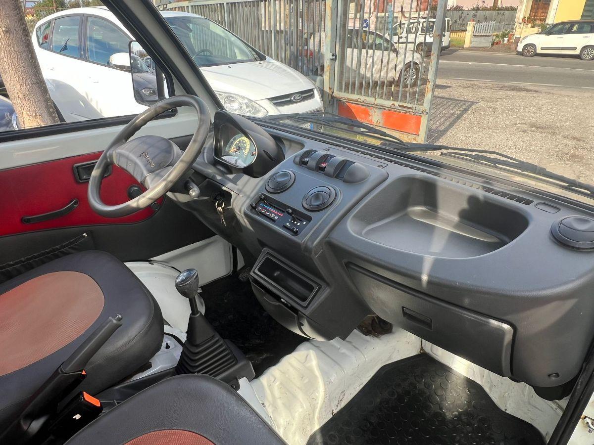 Piaggio QUARGO 690 vers. lo PINTO