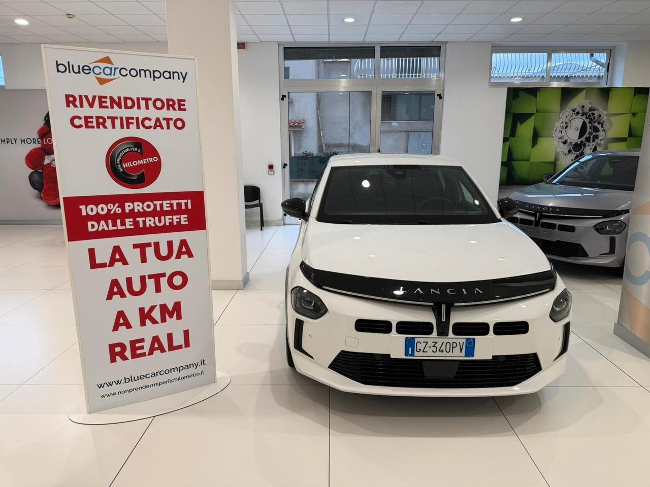 Lancia Ypsilon Hybrid e-DCT LX