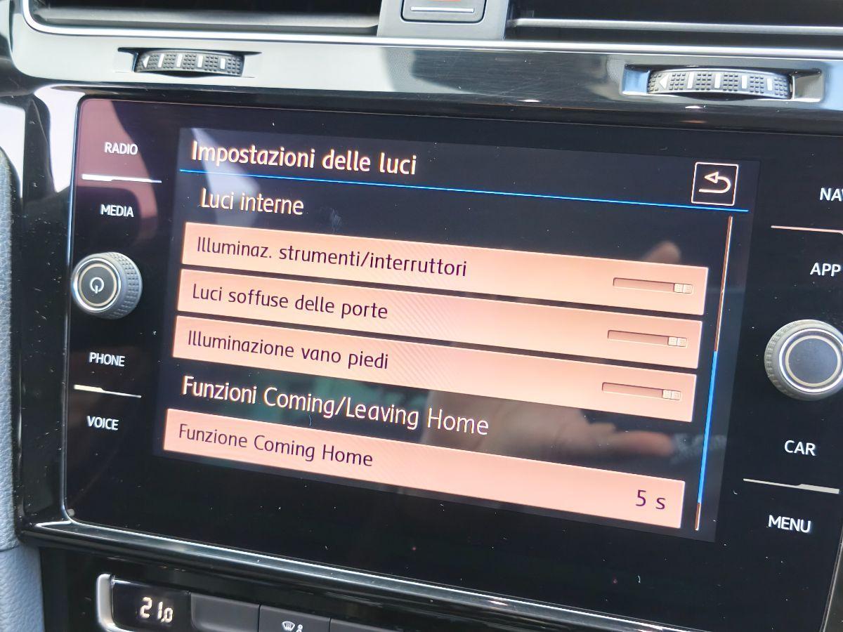 VOLKSWAGEN Golf 7.5 1.4 TSI 125 CV Executive R-Line