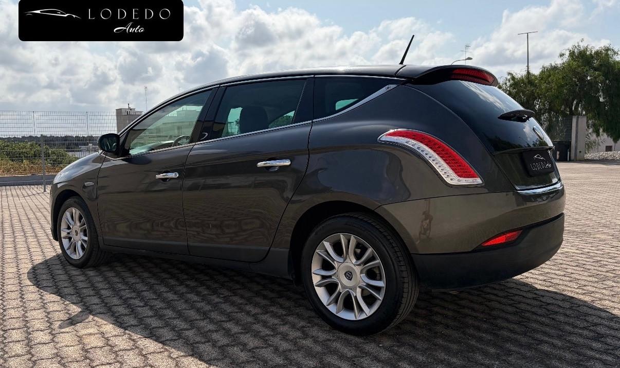 Lancia Delta 1.6 MJT Gold - 2012