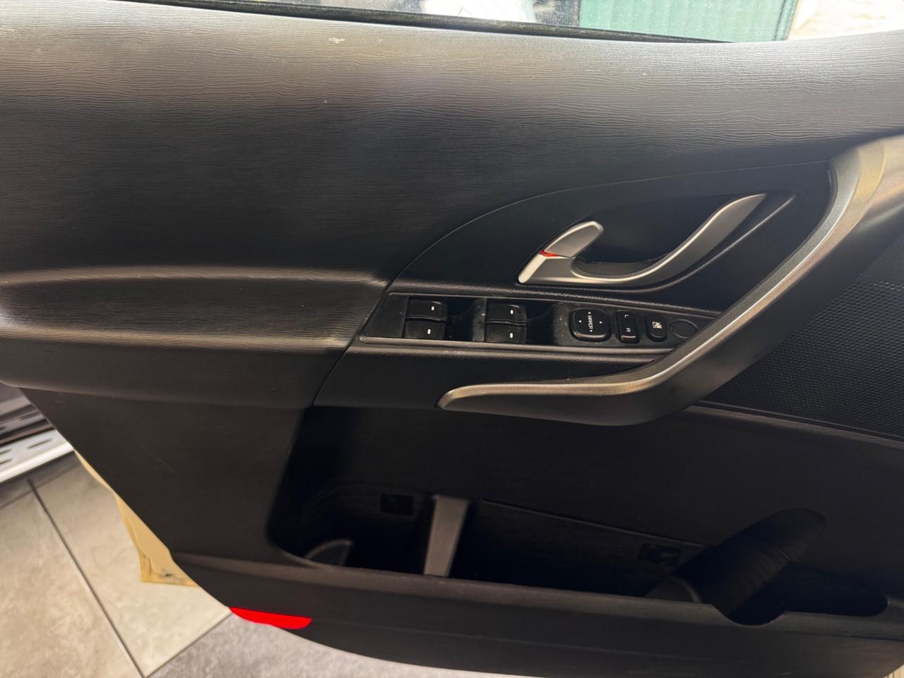 Mahindra XUV500 2.2 16V AWD W6 7 POSTI 4X4 DIESEL