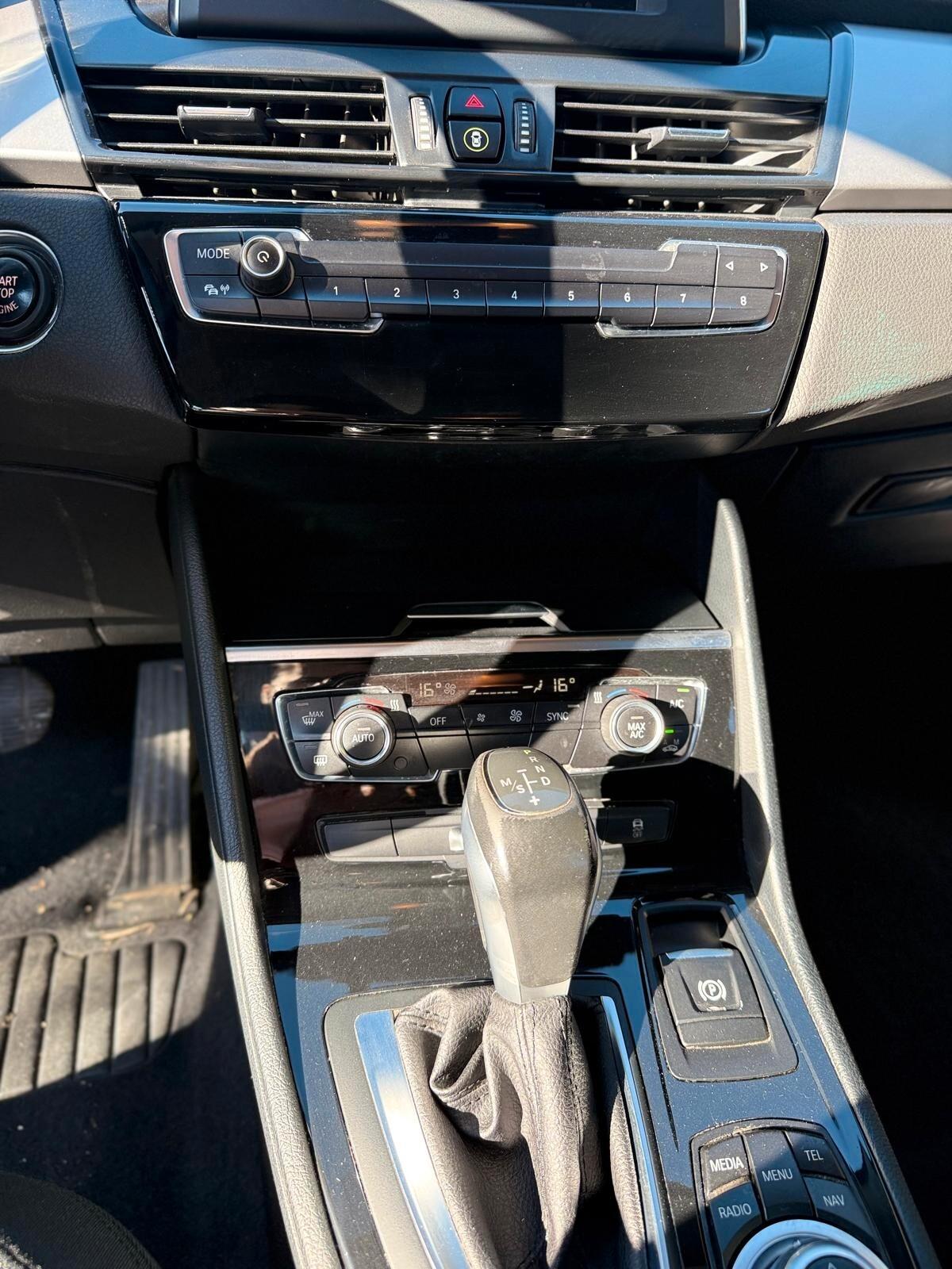 Bmw 218 Active Tourer Luxury auto
