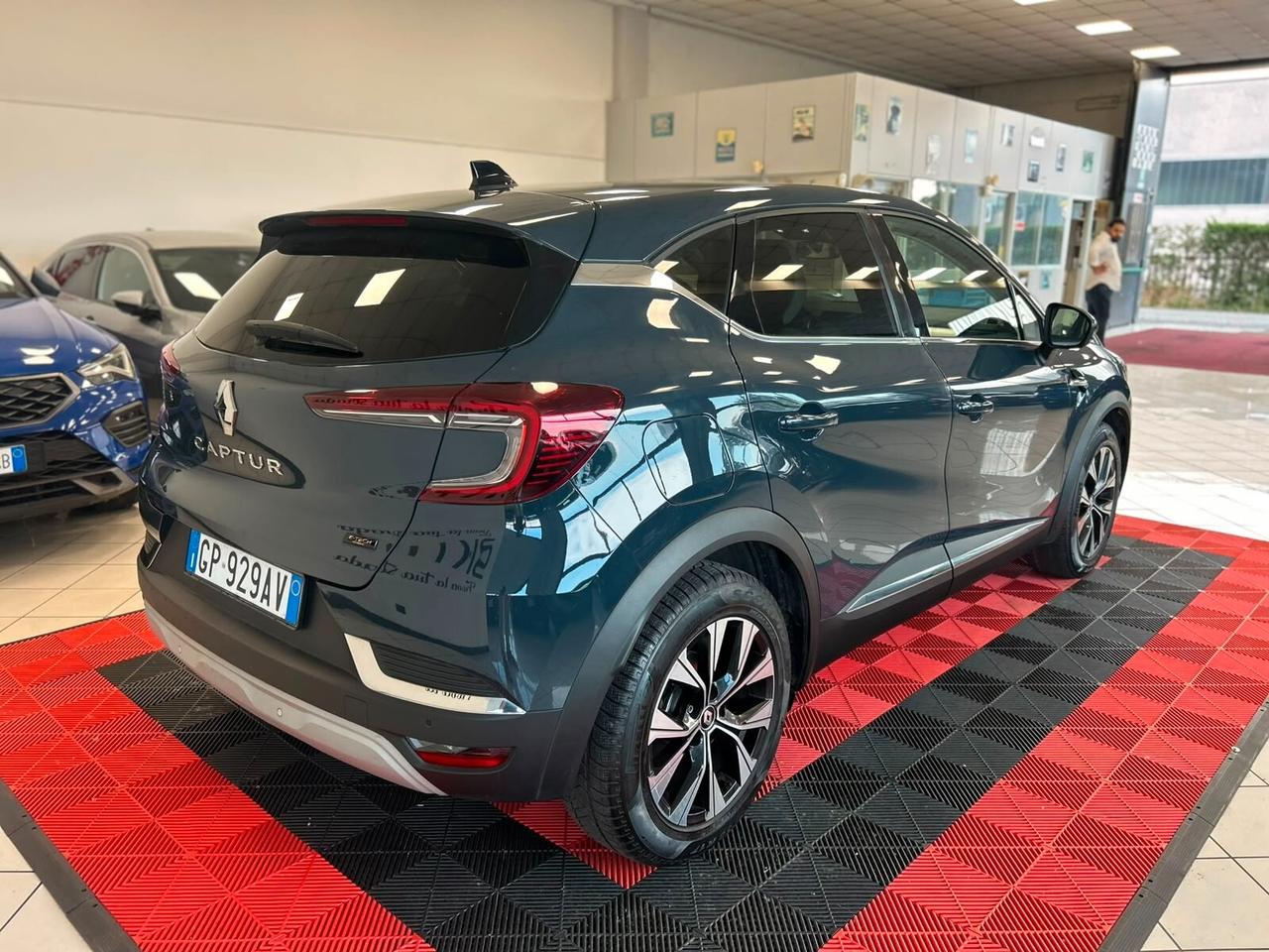 Renault Captur Full Hybrid E-Tech 145 CV Techno