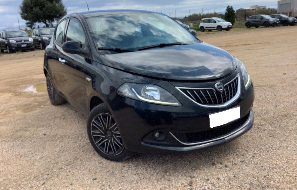 Lancia Ypsilon 1.0 FireFly 5 porte S&S Hybrid Gold