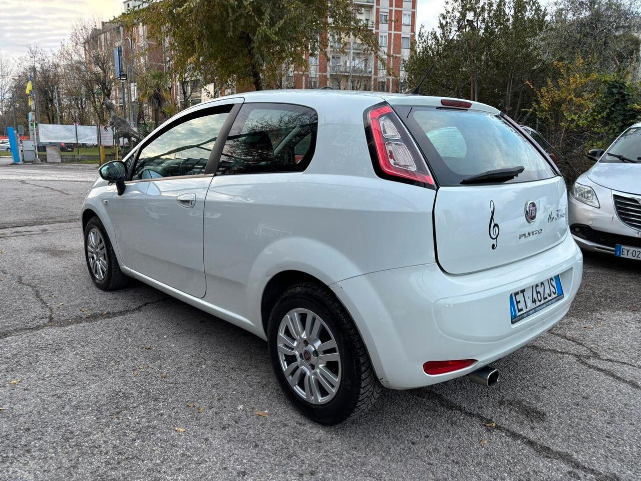 Fiat Punto 1.3 MJT II 75 CV ok Neopatentati