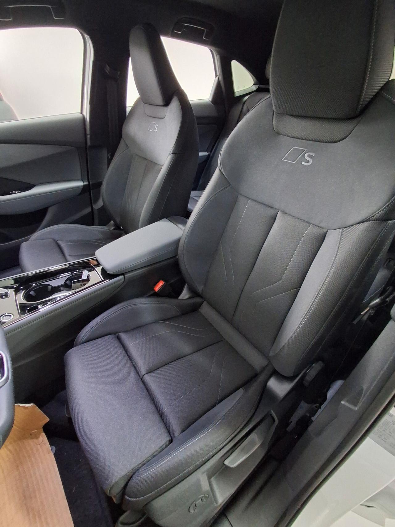 Audi Q3 SPB e-hybrid 200 kW S tronic line