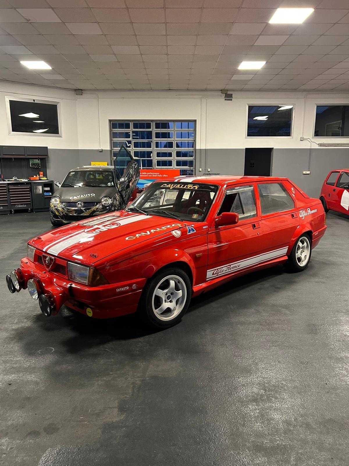 Alfa Romeo 75 2.0 TS Rally Drift