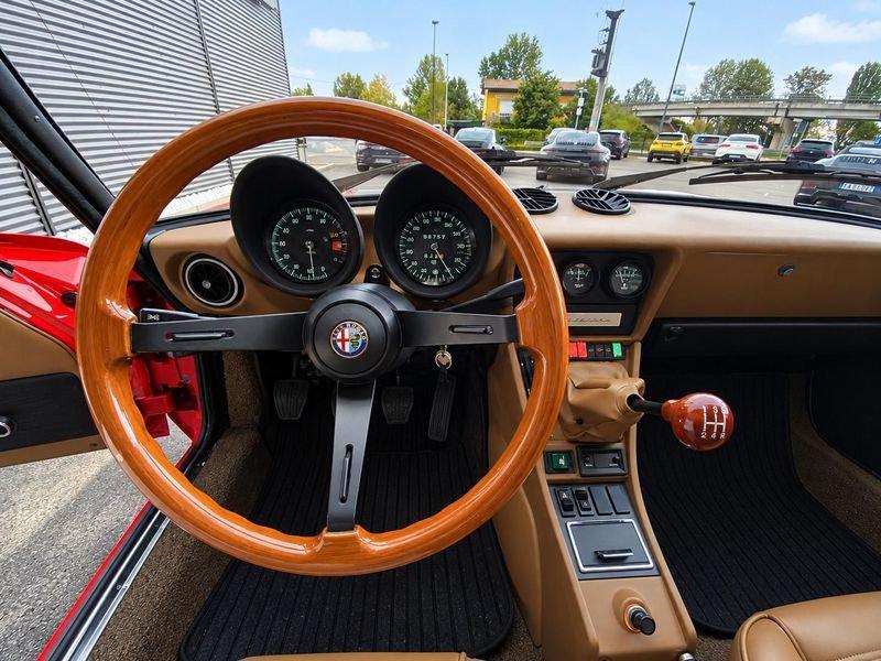 Alfa Romeo Spider 1.6 "DUETTO AERODINAMICA I"