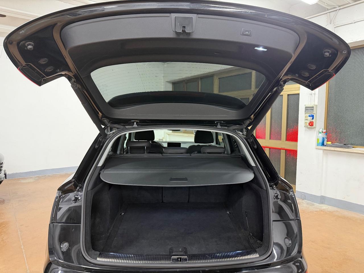 Audi Q5 40 TDI quattro S tronic Business Sport