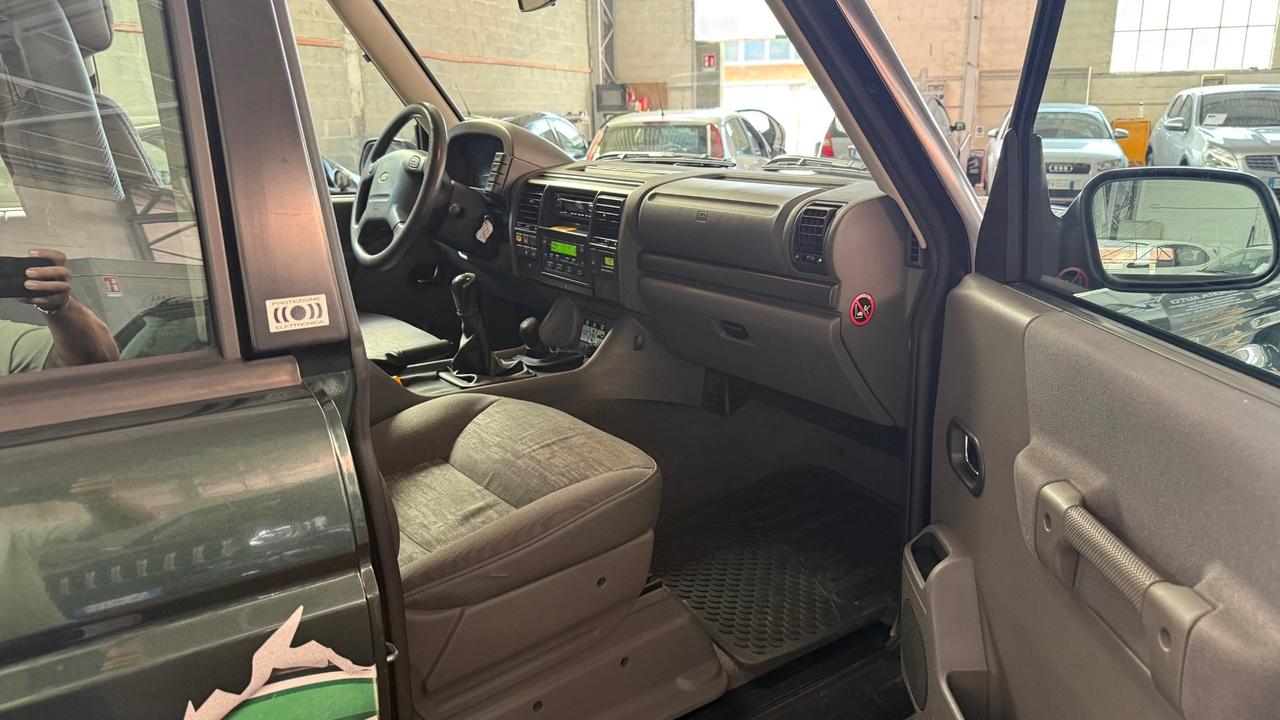 Land Rover Discovery 2.5 Td5 5 porte Luxury Head