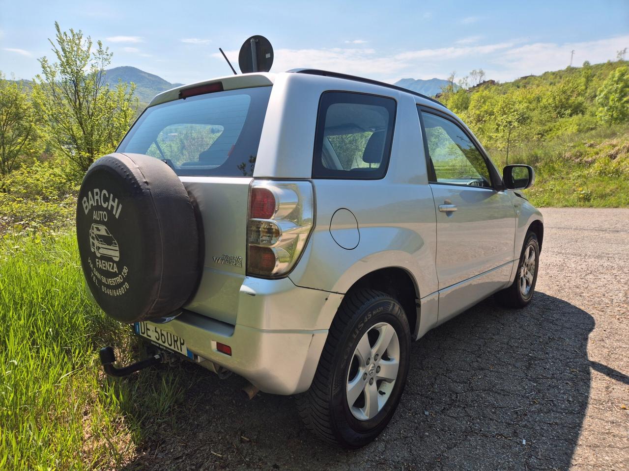 Suzuki Grand Vitara 1.9 DDiS 3 porte