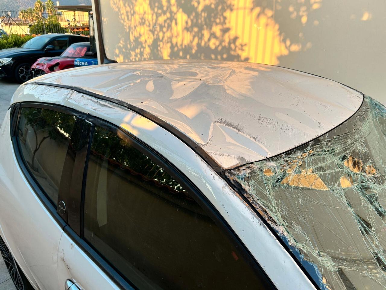Lancia Ypsilon 1.0 Hybrid - 2021 Incidentata