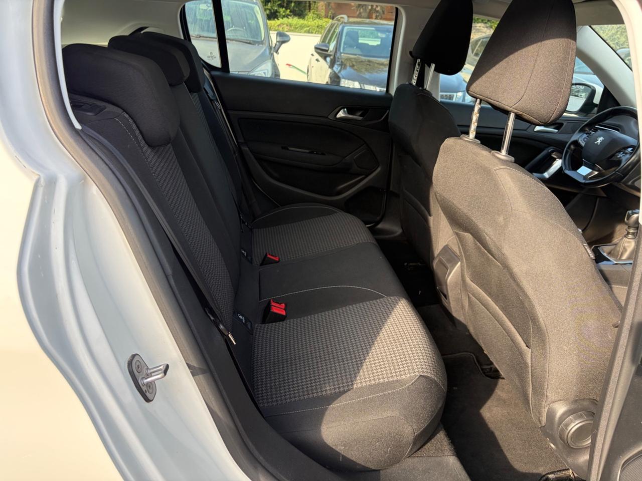Peugeot 308 BlueHDi 130 S&S Active