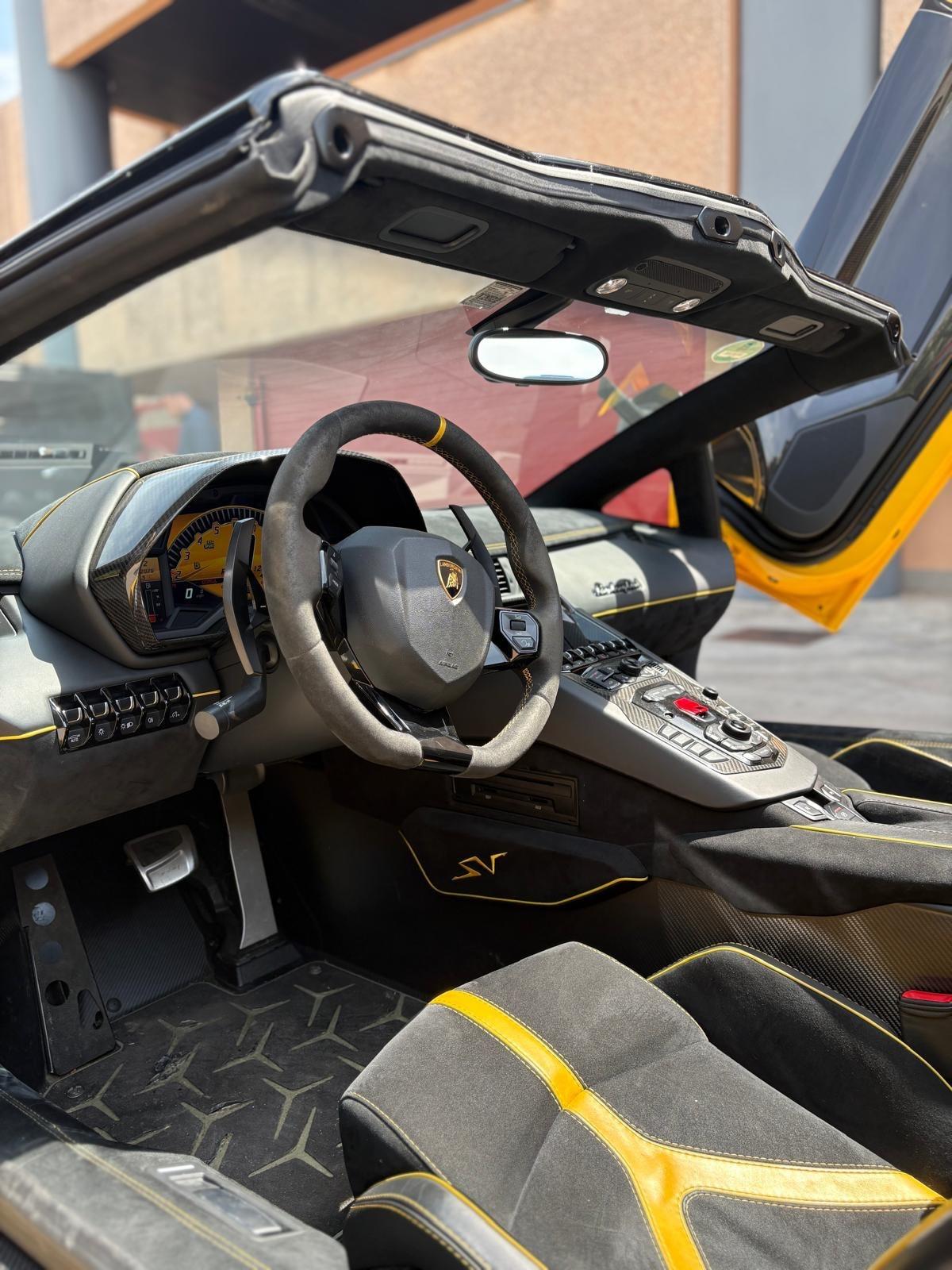Lamborghini Aventador 6.5 V12 LP750-4 Superveloce Roadster