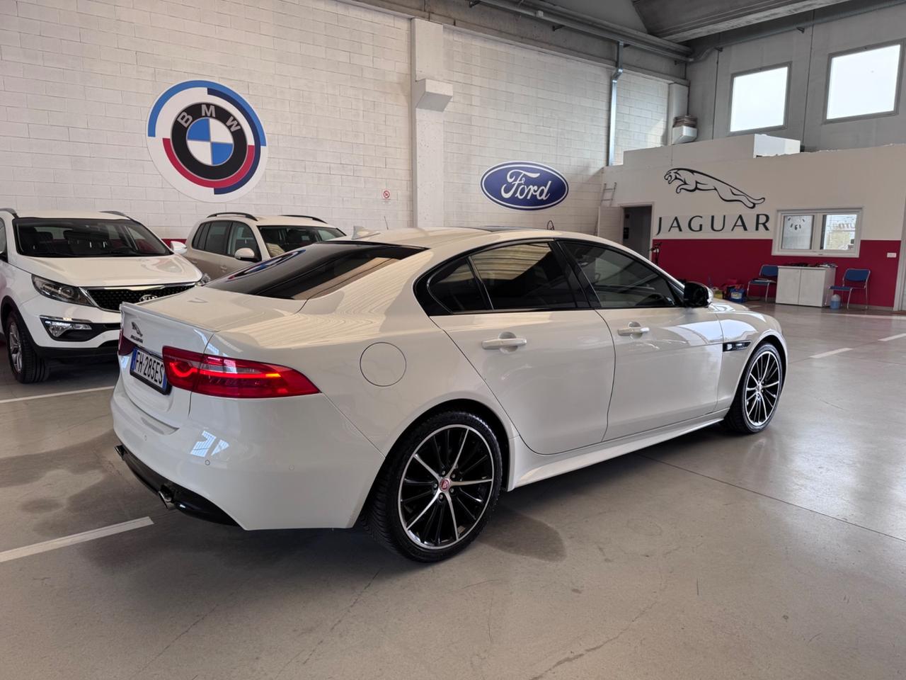 Jaguar XE 2.0 D Turbo aut. R-Sport. Euro 6B