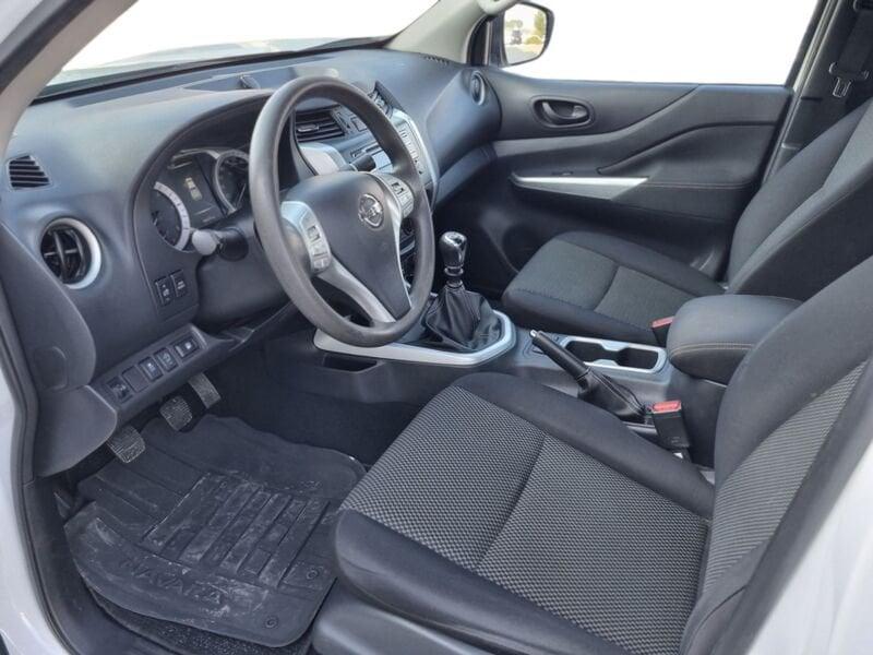 Nissan Navara Navara 2.3 dCi 4WD KING Cab Acenta