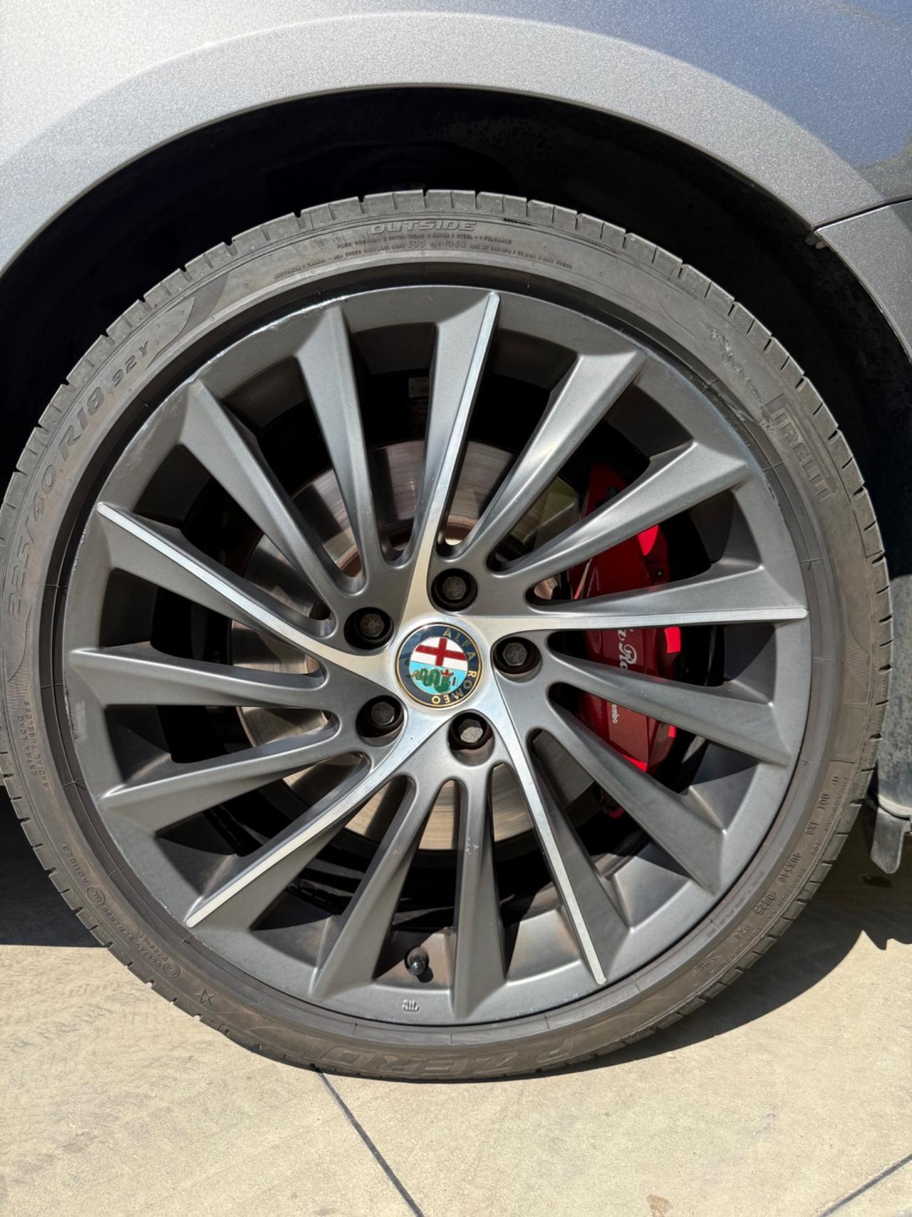 Alfa Romeo Giulietta 1750 TBi Quadrifoglio Verde