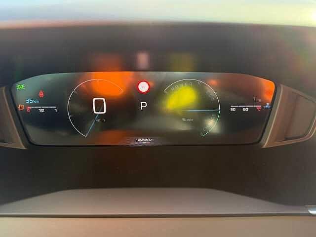 Peugeot 2008 Hybrid 136 e-DCS6 Allure
