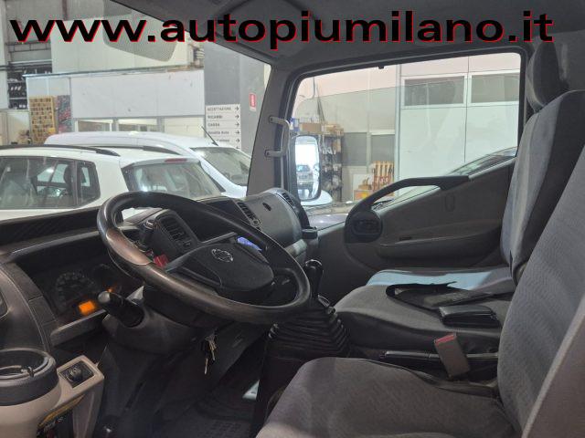 NISSAN Cabstar 35.13 2.5 TDI 130CV PC- RIBALTABILE TRILATERALE