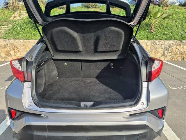 TOYOTA C-HR 1.8 Hybrid E-CVT Business