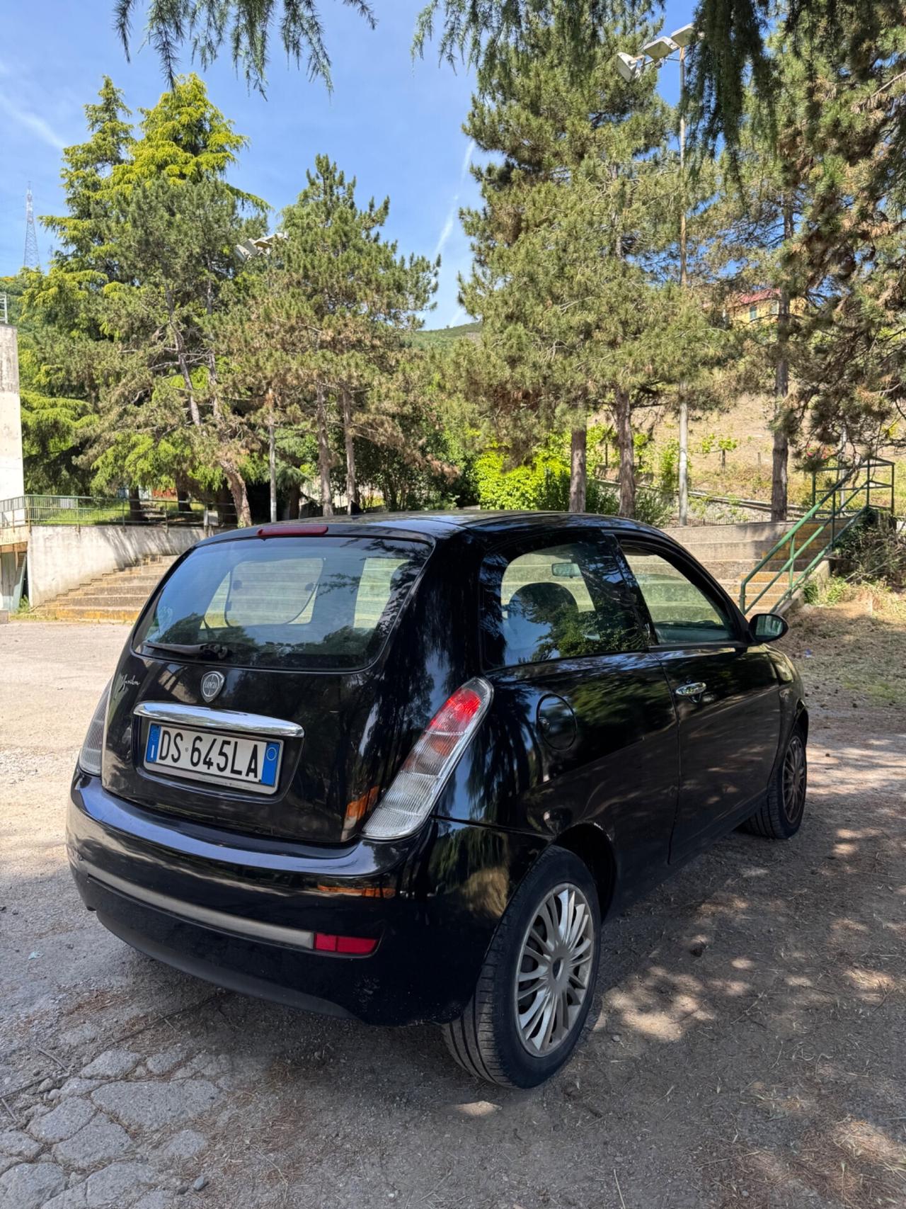 Lancia Ypsilon 1.2 Platino