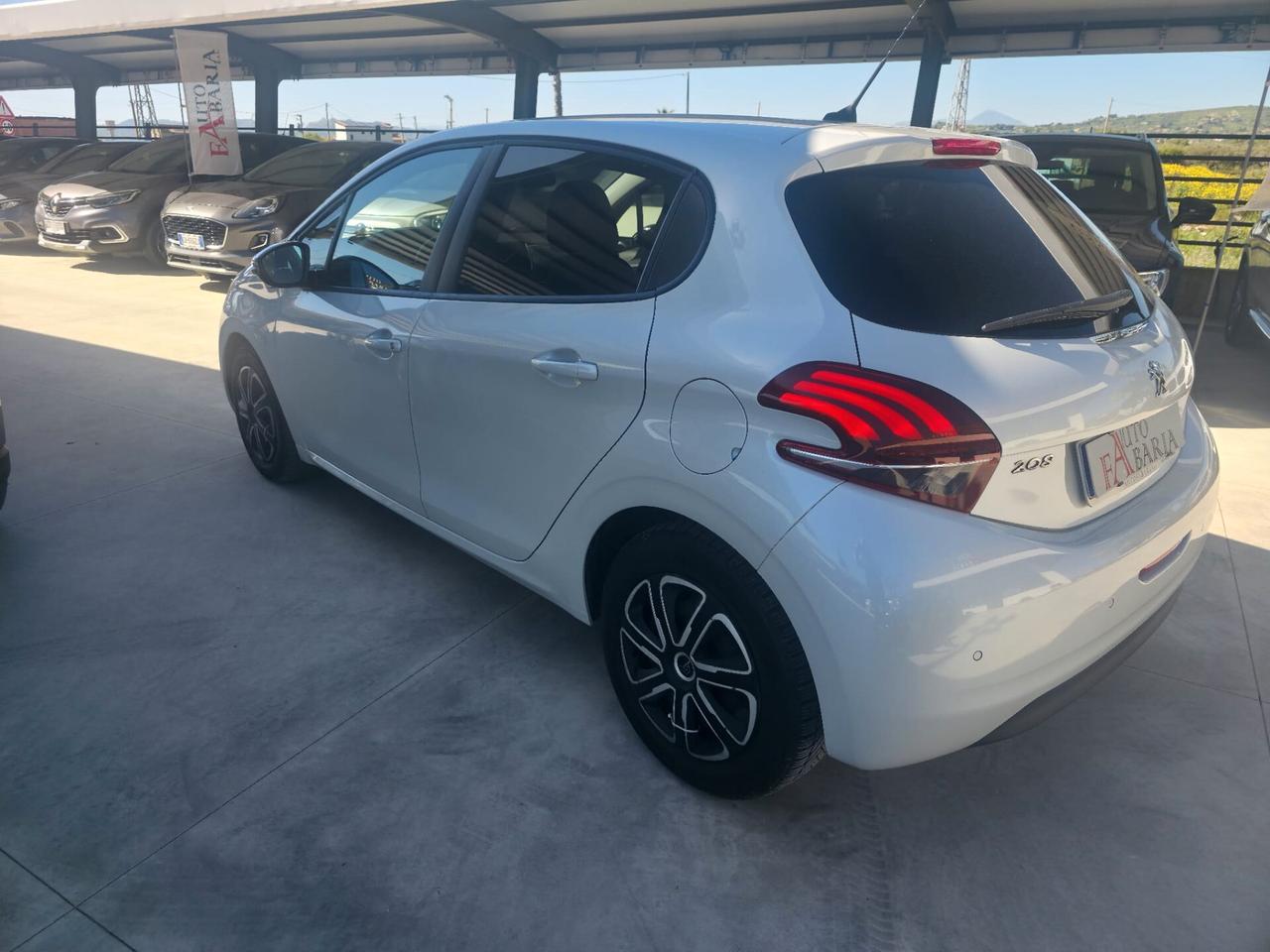 Peugeot 208 PureTech 82 Stop&Start 5 porte Signature