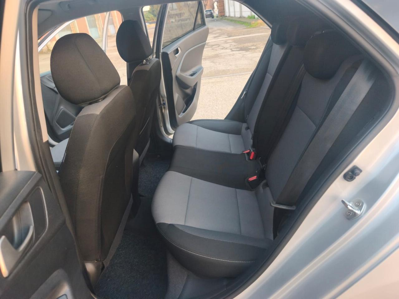 Hyundai i20 2020---1.2 Benzina Neopatentati